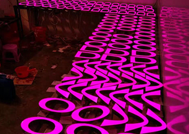 注塑字壳树脂发光字